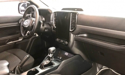 Ford Ranger bật điều hòa kêu to do vấn đề gì?