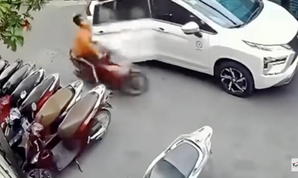 Clip TNGT: Mở cửa xe thế này khác gì ông Mitsubishi Xpander